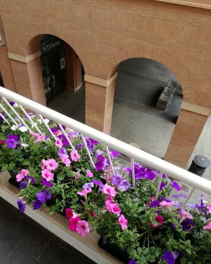Bloom Rooms Foligno Dış mekan fotoğraf